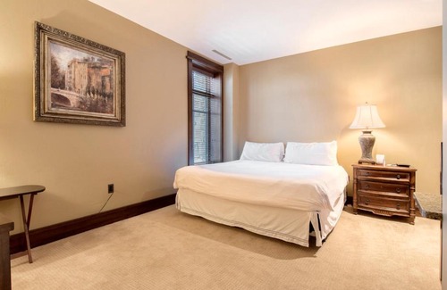 Empire Pass Maison | Arrowleaf Lodge - 1 Bed Studio #100A