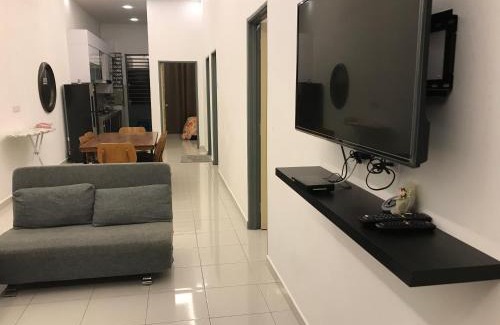 Bukit Kayu Hitam Maison | Arsyad Homestay Changlun