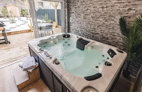 Mont d'Arene Appartement | Art Déco Gare & Spa
