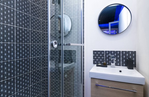 Hincmar Appartement | Art Déco Champagne & Spa