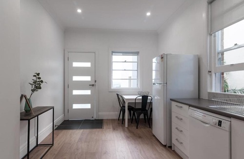 Mosman Appartement | Art Deco Mosman Dream-Minutes Drive to Balmoral