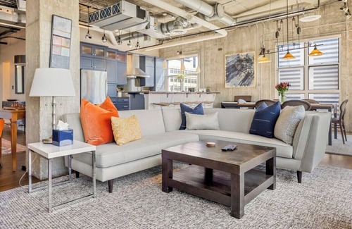 Ballpark Appartement | Art Lover's Dream: 2BD Luxury 30+ Day, Coors Field