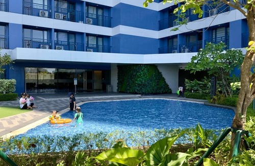 Salcedo Village Copropriété | ART's Nest at Air Residences Vibrant Condo in Makati central business district