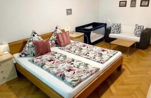 Iselin Appartement | Art studio 64