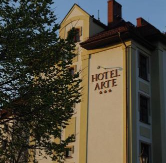 Brzeg Hôtel | Arte