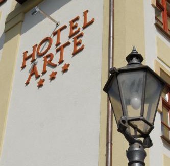 Brzeg Hôtel | Arte