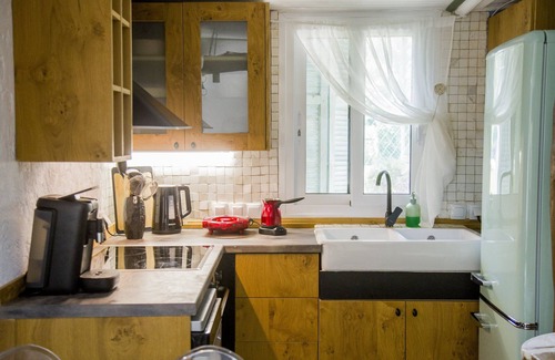 Tragilos Maison | Artemis Goddess Nest - Aquatic Getaway