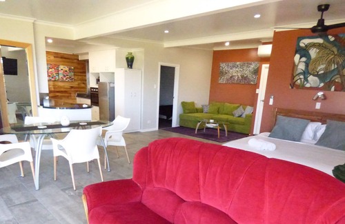 Emerald Beach Appartement | ArtHOUSE Beachfront Accommodation