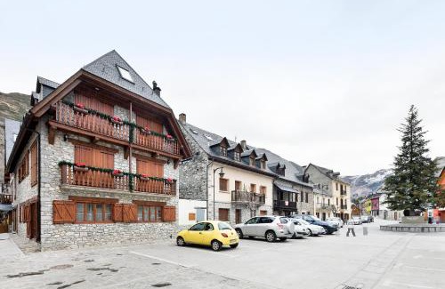 Arties Appartement | Arties Luxury Apartments - parking a pie de pistas Val de Ruda
