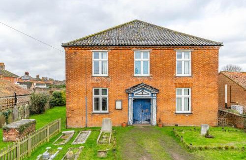 Briston Maison | Artist and musicians chapel project