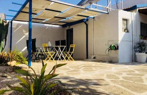 Dromolaxia Appartement | Artist Cottage in Dromolaxia
