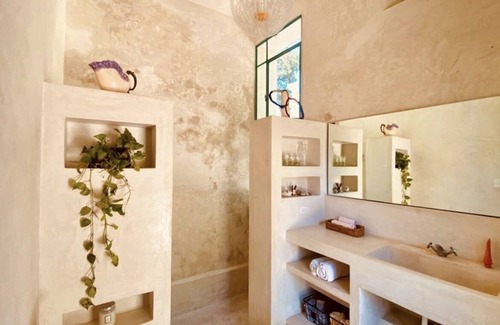 Centro Maison | Artist Home