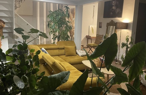 Le Soler Appartement | Artist's apartment with garden and private pool