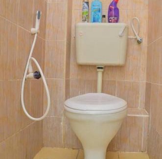 Mombasa Appartement | Artist sanctuary in bamburii