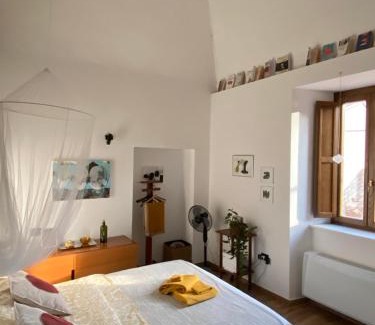 Fontecchio Appartement | Artist Studio Apartment at Palazzo Galli