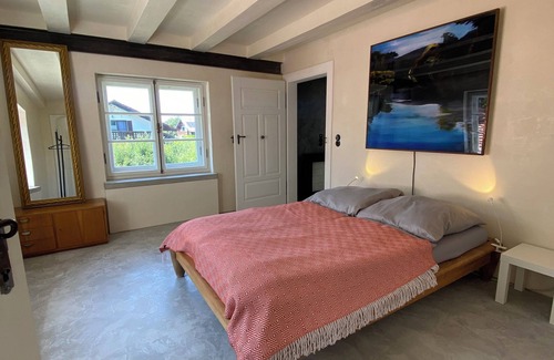 Purgen Autre | Artsy charming 3-level farmhouse - style and peace in nature.