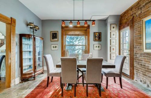 Whittier Maison | Artsy Victorian Great Location And Amazing Outdoor Space
