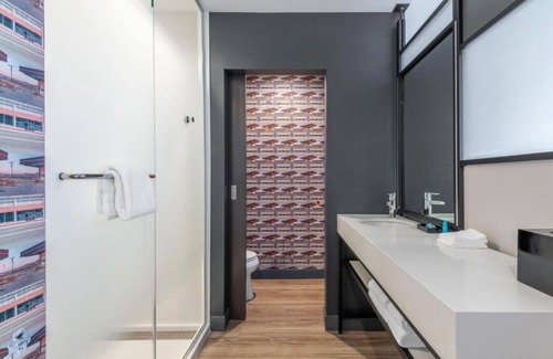 Broomfield Maison | Artsy Westminster, CO hotel steps from Orchard Town Center