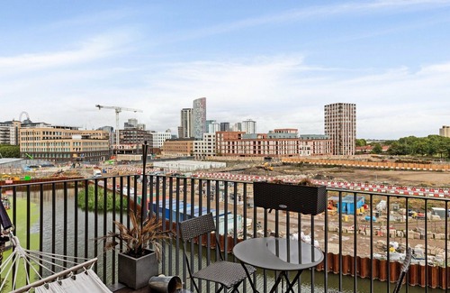 Bromley North Appartement | Arty 1BD with City Views, Stratford