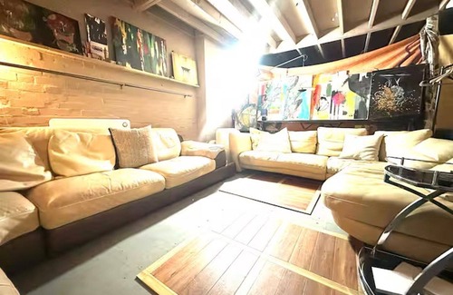 St. George's Appartement | Arty Infused Loft With ac Near Emirates Stadium