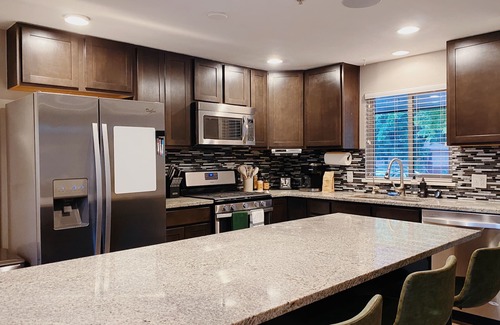 Allendale Area Maison | Arvada Oasis + New Hot Tub Sleeps up to 16 with 6 Cozy Beds!!