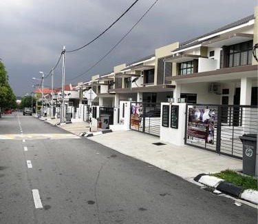 Taman Bukit Dahlia Maison | Aryan Homestay