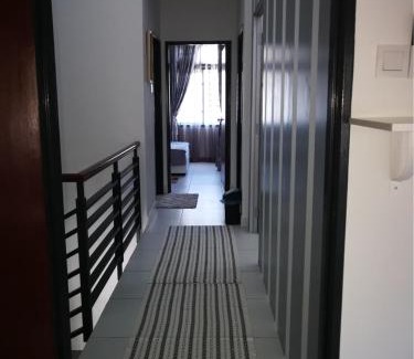 Taman Bukit Dahlia Maison | Aryan Homestay