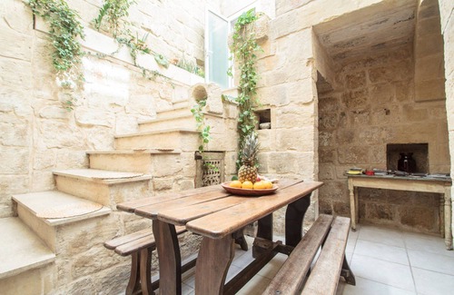 Rabat Maison | Comme Authentic As It Gets, Expérience A Double Walled Stone House 1er Main