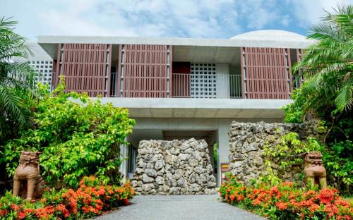 Okinawa Maison | Asahinoyado Shidakaji