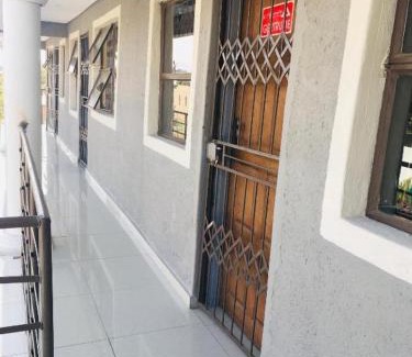 Hazyview Appartement | Asante’s Guest House