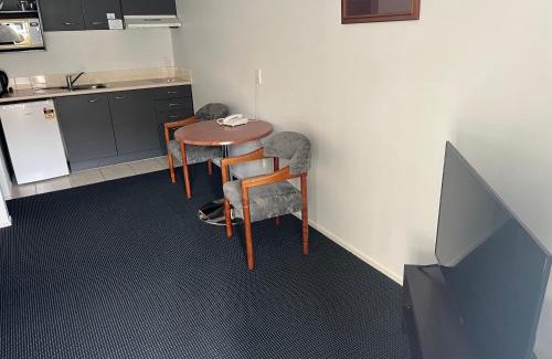 Newtown Cabine | Ascot Motor Lodge