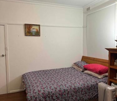 Ashburton Maison | Ashburton big Room with shared bathroom 1