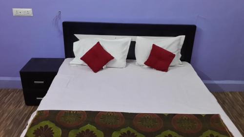 Daulatabad Cabine | Asia Lodge Near Railway Station