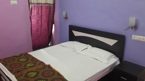 Daulatabad Cabine | Asia Lodge Near Railway Station