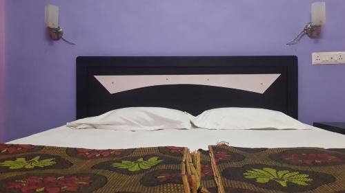 Daulatabad Cabine | Asia Lodge Near Railway Station
