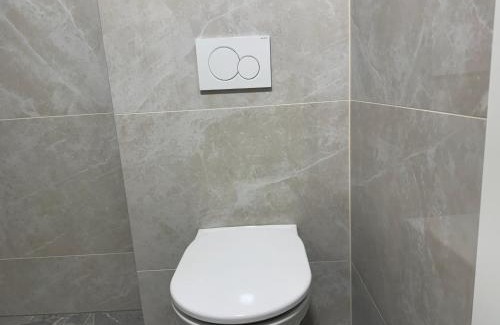 Vienna Appartement | ASP Modern Apartments with Balcony & Free Parking