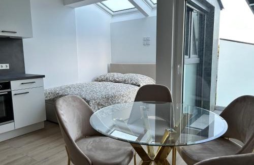 Vienna Appartement | ASP Modern Apartments with Balcony & Free Parking