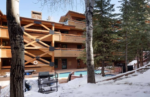 Aspen Copropriété | Great Savings! Stay Now - June 17 Get 15% off 3+ nights