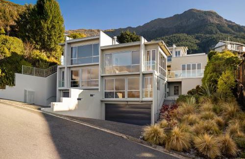 Kapiti Island Maison | Aspen Heights Villa Queenstown New Zealand