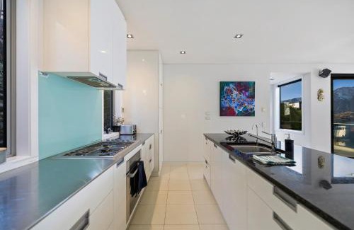 Kapiti Island Maison | Aspen Heights Villa Queenstown New Zealand