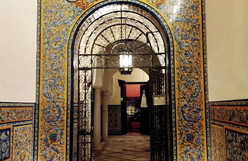 Ecija Maison | Astigi room in a palace house