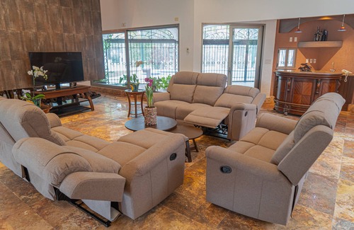 Alfredo V. Bonfil Villa | Astonishing Luxury Villa 10 min. from CUN Airport!