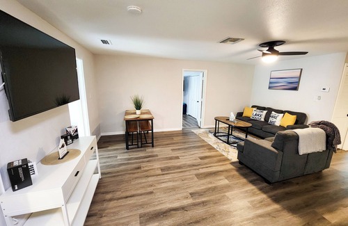 Astor Maison | Astor Serene Riverfront Retreat with 2 boat slips and a dock