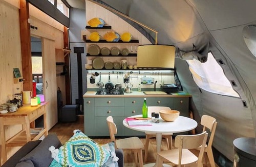 Great Witley Cabine | Astounding and unique valley eco Scandi Lodge with hot tub