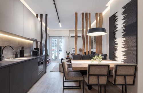 Athens City Centre Villa | Astounding Athens Apartment | 3 Bedrooms | Apartment Akugetsu | Small Furnished Balcony Overlooking the City | Luxurious Haven in the Heart of Athens | Acropolis