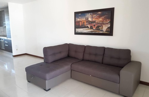 Aprilia Marittima Villa | At 04 km from the beach villetta with use of swimming pool inserted in nautical context.