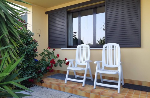 Aprilia Marittima Villa | At 04 km from the beach villetta with use of swimming pool inserted in nautical context.