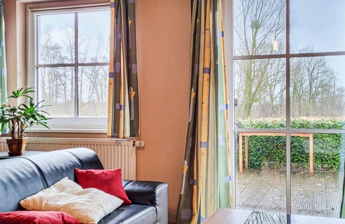 Buelow Appartement | At Haussee, this beautiful vacation apartment in a traditional thatched house welcomes you.