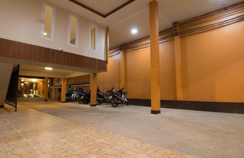 Mak Khaeng Hôtel | At Home at Udon