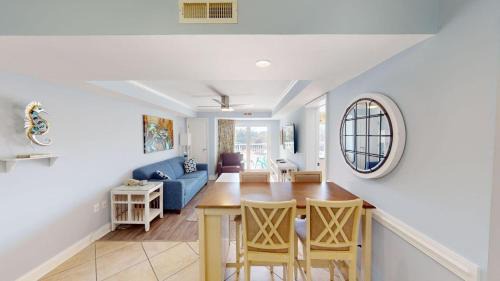 North Litchfield Beach Maison | At the Beach 1 Bedroom 1 Bath Summer House 1st Flr